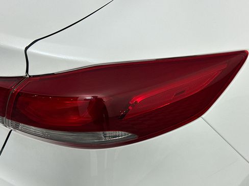 Used 2018 Hyundai Elantra Value Edition FWD image 33