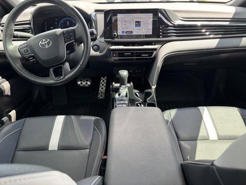 Certified 2025 Toyota Camry SE FWD image 11