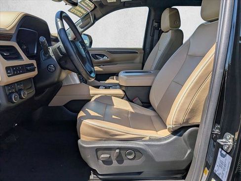 Used 2023 Chevrolet Suburban Premier AWD/4WD image 24