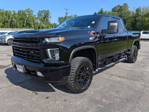 Used 2022 Chevrolet Silverado 2500 LTZ w/ LTZ Plus Package AWD/4WD image 4