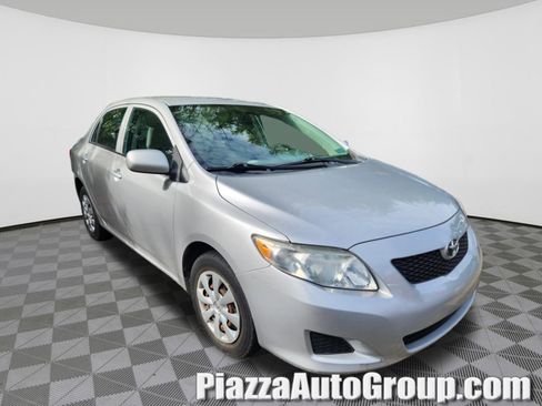 Used 2009 Toyota Corolla LE FWD image 1