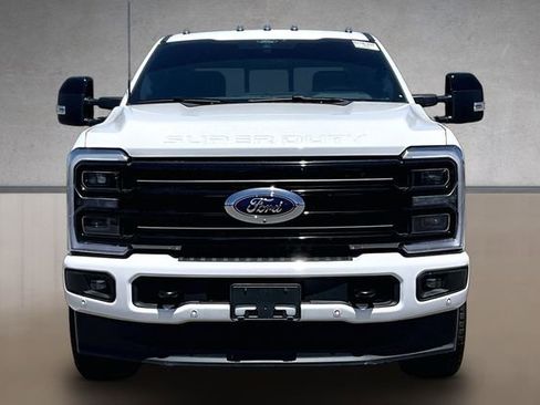 Used 2025 Ford F250 Platinum w/ FX4 Off-Road Package AWD/4WD image 3