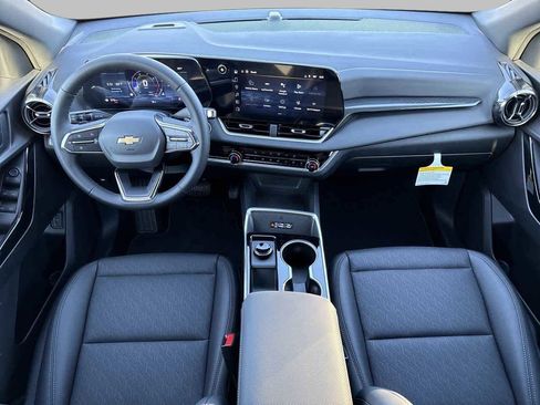 New 2026 Chevrolet Equinox LT w/ Convenience Package II image 12