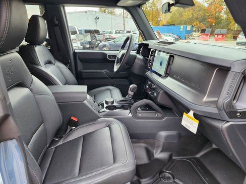 New 2025 Ford Bronco Badlands AWD/4WD image 11