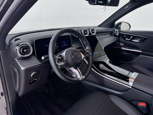 Used 2026 Mercedes-Benz GLC 300 image 10