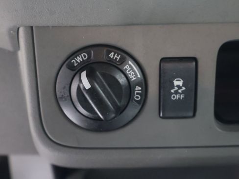 Used 2017 Nissan Frontier SV image 27