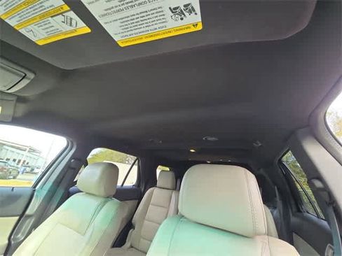Used 2014 Ford Explorer XLT w/ Equipment Group 202A image 18