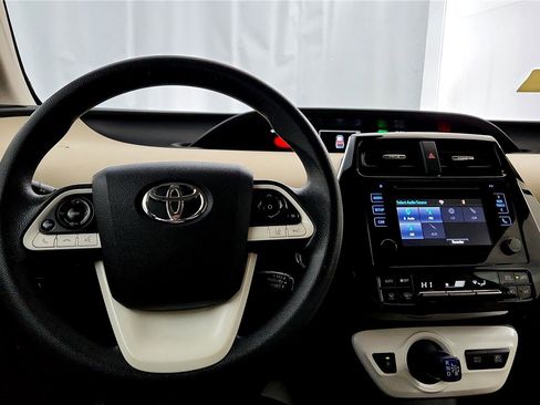 Used 2017 Toyota Prius Two image 27