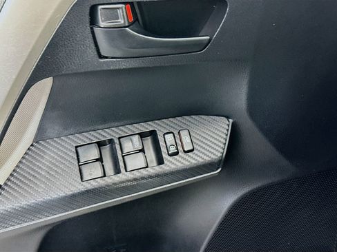 Used 2014 Toyota RAV4 LE AWD/4WD image 17