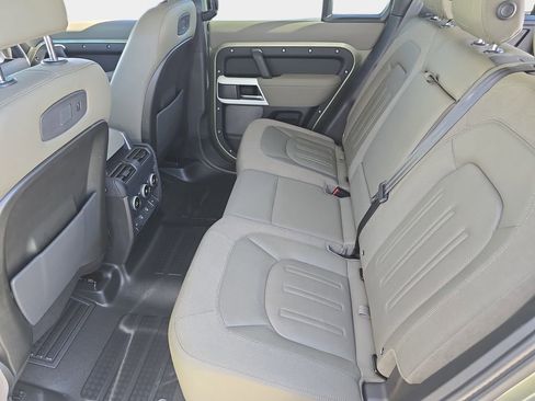 Used 2021 Land Rover Defender 110 SE image 17