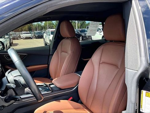 Used 2021 Audi Q8 Premium Plus w/ Premium Plus Package AWD/4WD image 21