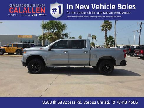 Used 2024 Chevrolet Silverado 1500 Custom Trail Boss AWD/4WD image 11