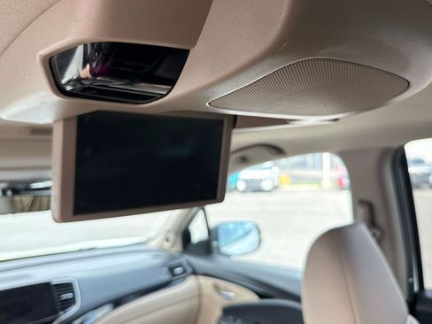 Used 2021 Honda Pilot Touring image 16