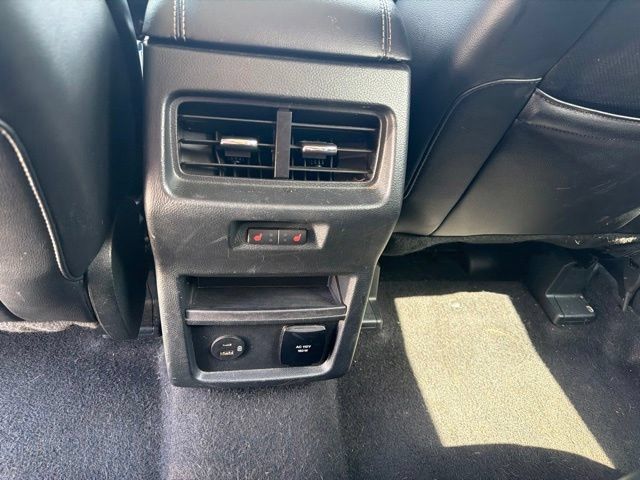 Used 2022 Ford Edge Titanium w/ Equipment Group 301A AWD/4WD image 29