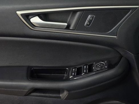 Used 2019 Ford Edge SEL FWD image 23