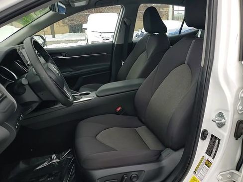 Used 2024 Toyota Camry LE image 10