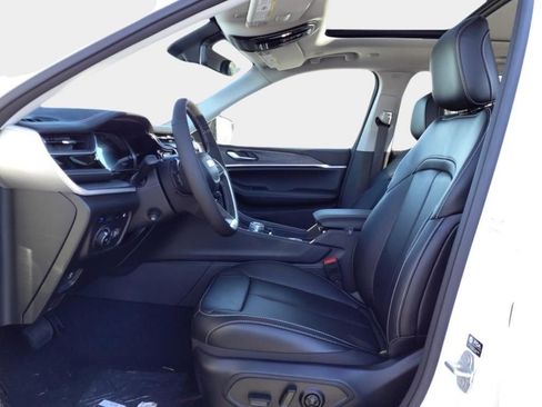 New 2024 Jeep Grand Cherokee Limited 4xe w/ Luxury Tech Group II image 12