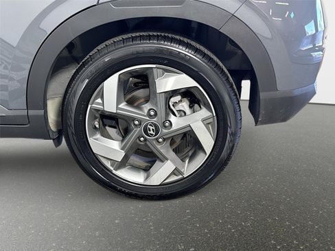 Certified 2025 Hyundai Venue SEL FWD image 29