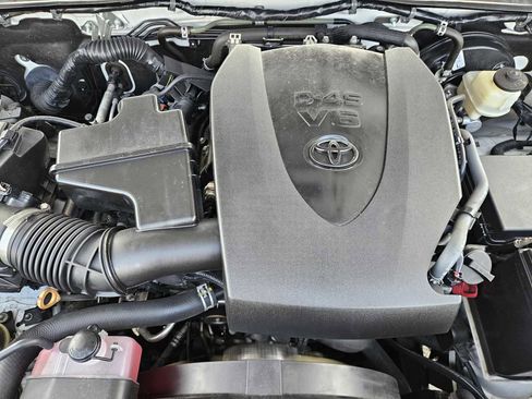Used 2018 Toyota Tacoma TRD Sport RWD image 29