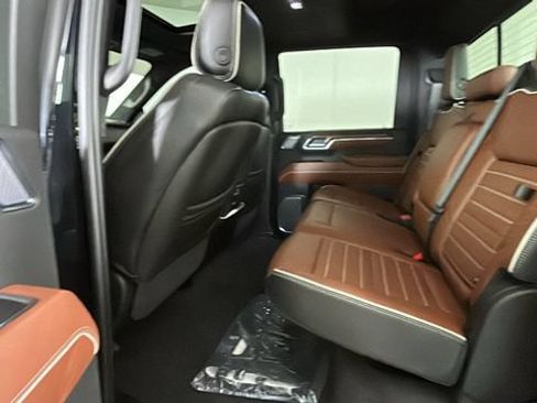 Used 2025 GMC Sierra 3500 Denali Ultimate AWD/4WD image 26