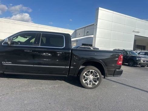 Used 2022 RAM 1500 Limited image 12
