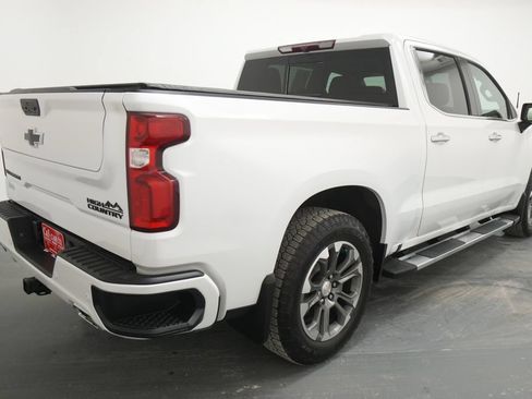 Used 2021 Chevrolet Silverado 1500 High Country w/ LPO, Dark Essentials Package AWD/4WD image 9