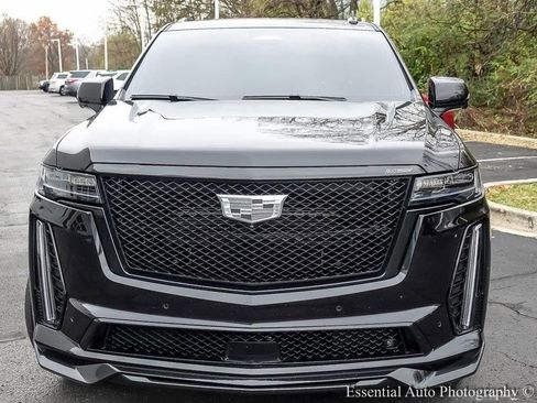 Used 2024 Cadillac Escalade V w/ LPO, ONYX Package AWD/4WD image 5