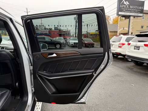 Used 2014 Mercedes-Benz GL 450 4MATIC image 51