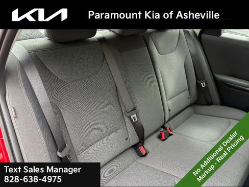 New 2025 Kia K4 LXS image 20