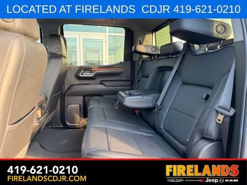 Used 2024 GMC Sierra 1500 Denali AWD/4WD image 3