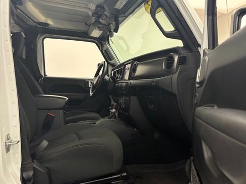 Used 2022 Jeep Wrangler Unlimited Sport AWD/4WD image 29