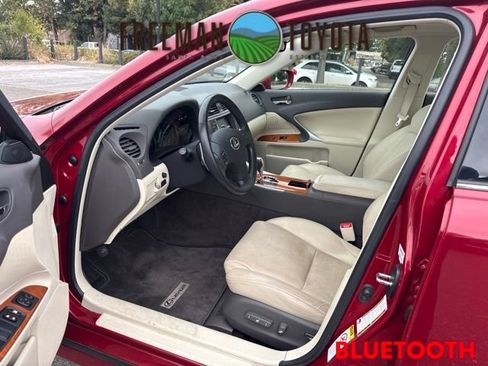 Used 2009 Lexus IS 350 w/ Premium Pkg RWD image 7