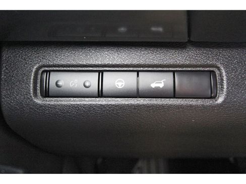 Used 2024 Nissan Pathfinder SL image 20