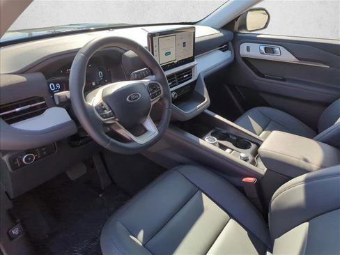 New 2026 Ford Explorer Active w/ Active Comfort Package image 3