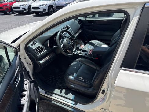 Used 2018 Subaru Outback 3.6R Limited AWD/4WD image 4