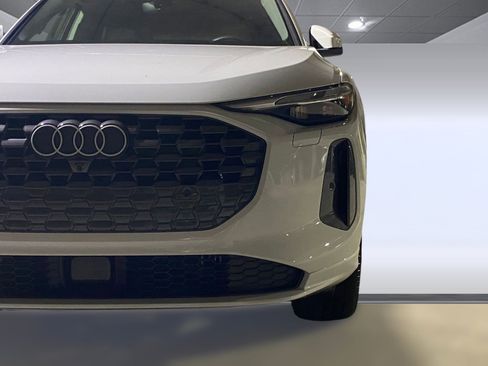 Certified 2025 Audi Q5 Premium w/ Convenience Package image 20