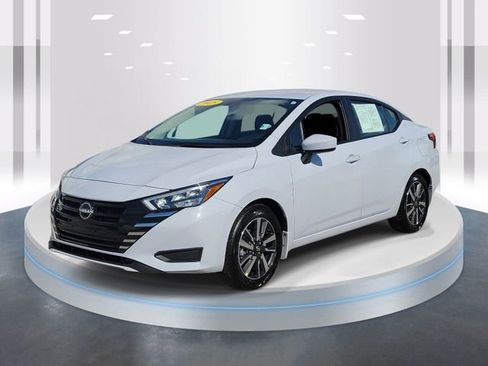 Used 2025 Nissan Versa SV w/ Trunk Package FWD image 3