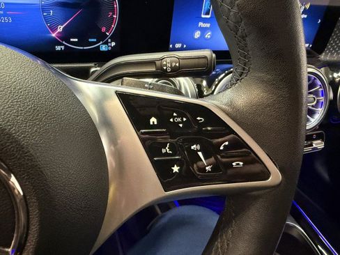 Certified 2025 Mercedes-Benz GLB 250 image 22