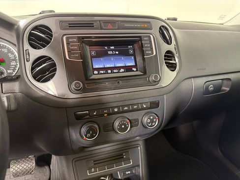 Used 2016 Volkswagen Tiguan S FWD image 16