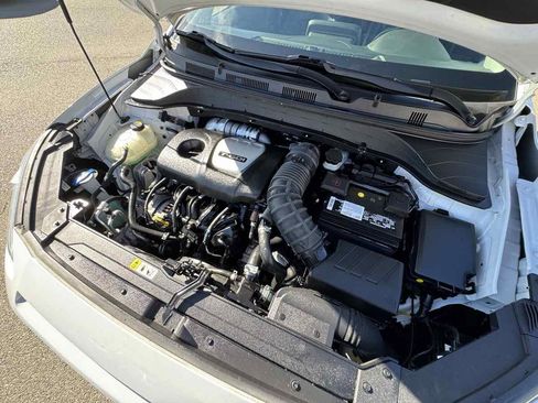 Used 2018 Hyundai Kona Limited image 42