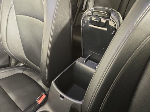 Used 2025 Kia Seltos EX w/ EX Sunroof Package image 28