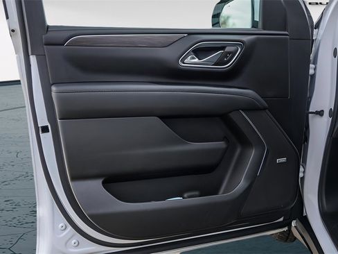 Used 2024 Chevrolet Tahoe Z71 w/ Off-Road Capability Package image 28