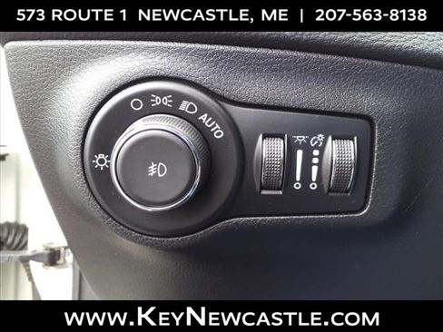 Used 2021 Jeep Compass Latitude image 15