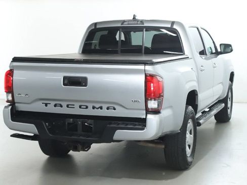 Used 2023 Toyota Tacoma SR AWD/4WD image 43