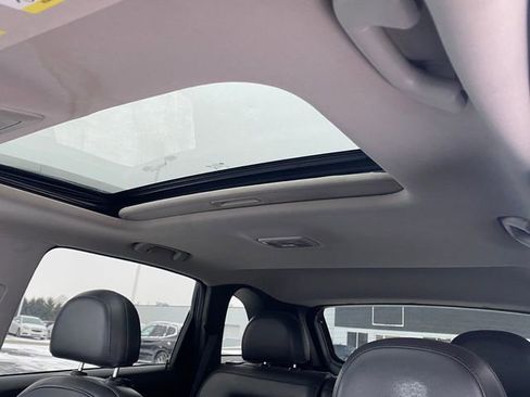 Used 2014 Chevrolet Captiva Sport LTZ image 10