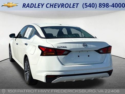 Used 2025 Nissan Altima 2.5 SV FWD image 17