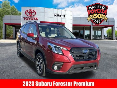 Used 2023 Subaru Forester Premium image 1