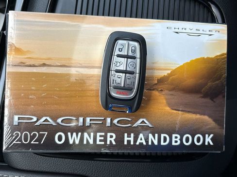 New 2027 Chrysler Pacifica Limited AWD/4WD image 26