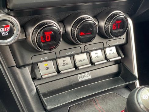 Used 2023 Toyota GR86 w/ ALL Weather Mat Package (TMS) image 18