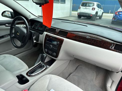 Used 2014 Chevrolet Impala LT w/ LT Sunroof Package FWD image 26